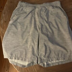 Lululemon pace breaker Line 9 inch size medium